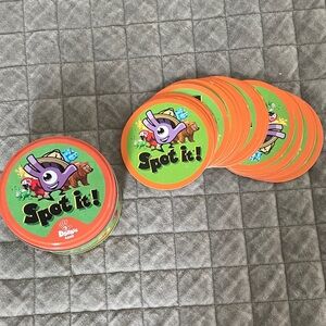 Spot It! Kids Game by - Orange and Green